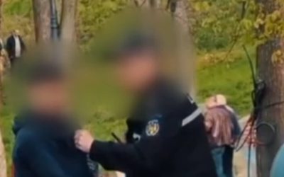 Bătaie într-un parc din Craiova: Polițist, cercetat după ce a bruscat un copil