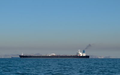 Iranul relaxează accesul în Ormuz: Reacția lui Donald Trump