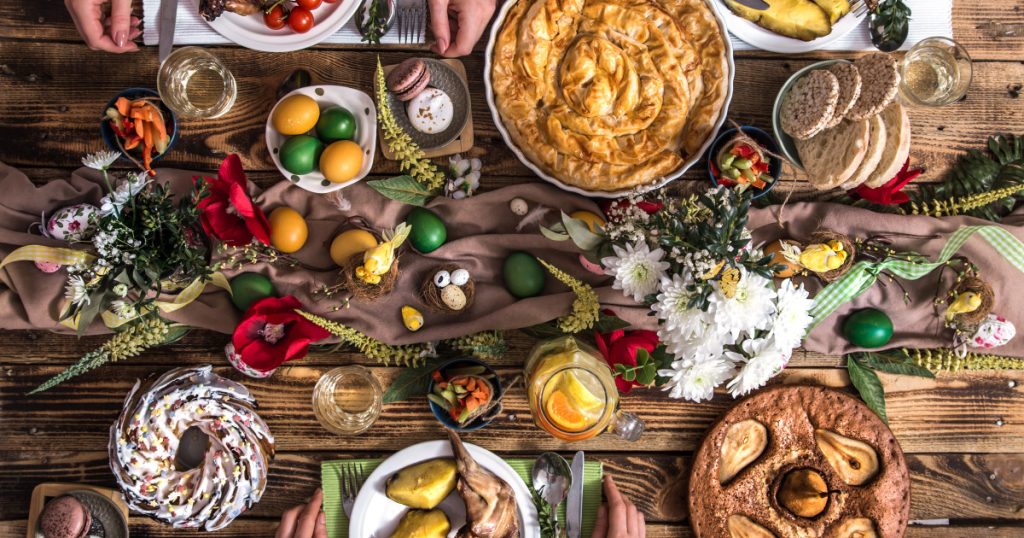 După perioada de post, organismul are tendința de a compensa restricțiile alimentare, iar revenirea la mesele îmbelșugate poate genera disconfort digestiv, mai ales în contextul festiv