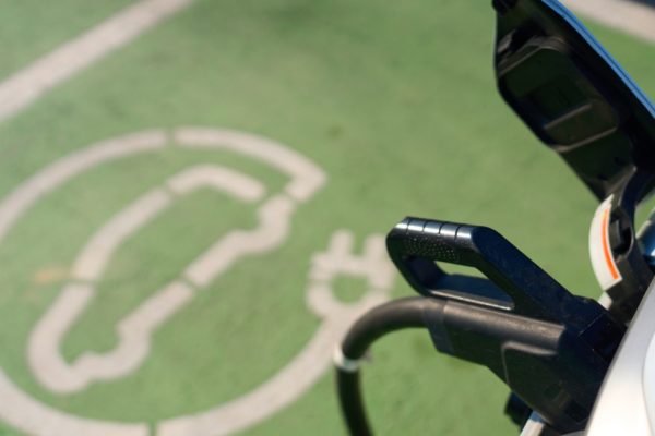 Ministrul Transporturilor a semnat cu SRI, STS și SPP pentru electrice