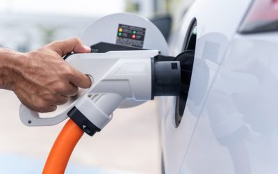 Electricele, pe val în UE din cauza benzinei. Ce e de făcut în România?