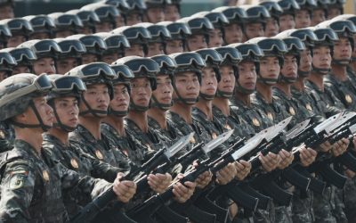 China: AI militară surclasează comandanții umani la asalt, precizie de 90%