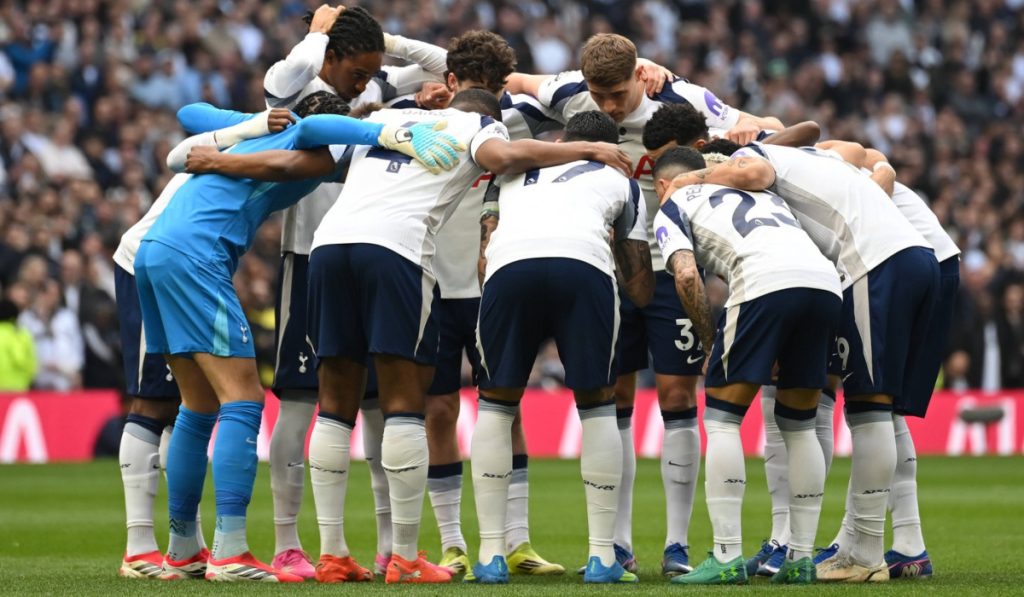 Tottenham, în zona retrogradării în Premier League Radu Drăgușin, sub presiune