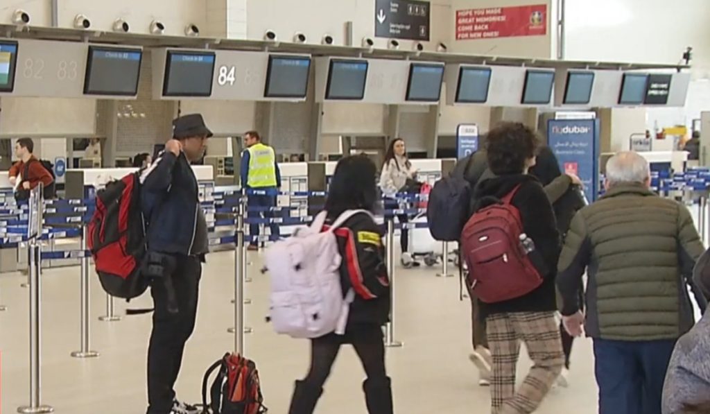 Criza kerosenului lovește vacanțele: Taxe suplimentare la agențiile de turism