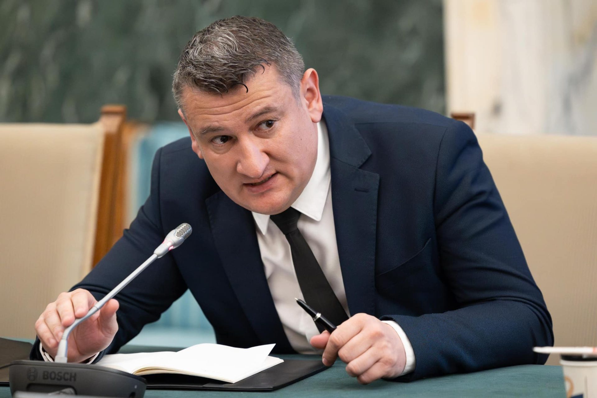 O licitație pentru reabilitarea sediului OCPI SIBIU, în valoare de peste 3 milioane de lei, a atras atenția Corpului de Control de la București