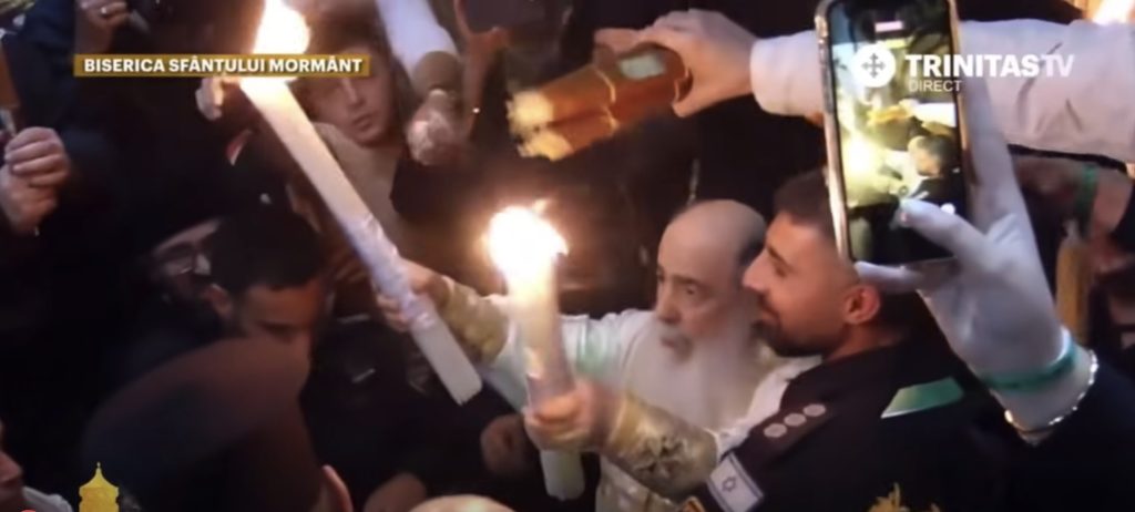 Sfânta Lumină de la Ierusalim, în România: Flacăra așteptată a ajuns