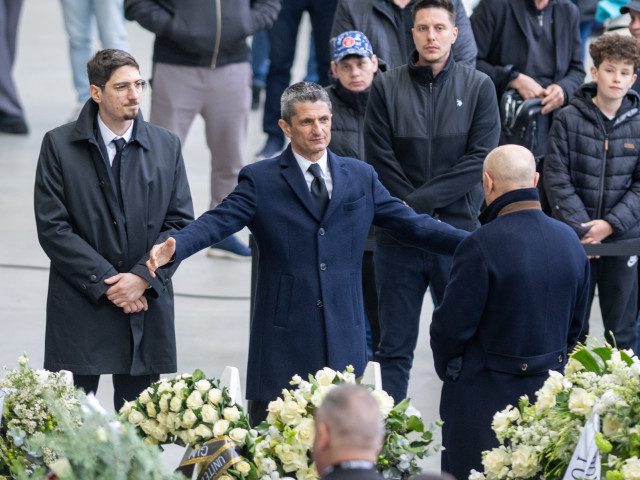 Grecii, reacție furibundă: Lucescu Jr. Nu i-a lăsat la înmormântarea lui Mircea