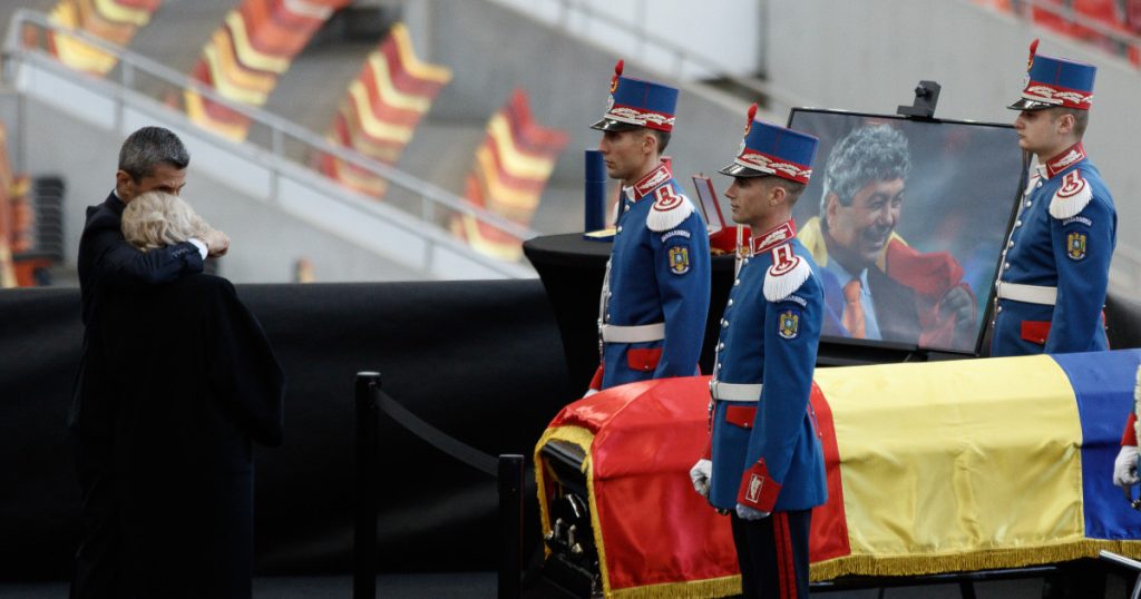 Nicușor Dan, absent la catafalcul lui Mircea Lucescu: De ce nu a fost prezent