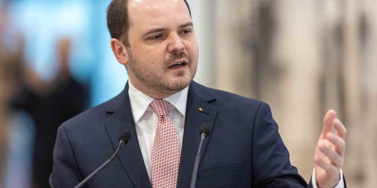 MDQ0ZmUyNDhkYWIxNmQ4NWU2MWVmZTIwOThkZjA0ZQ.thumb_.jpg - JurnalUrban