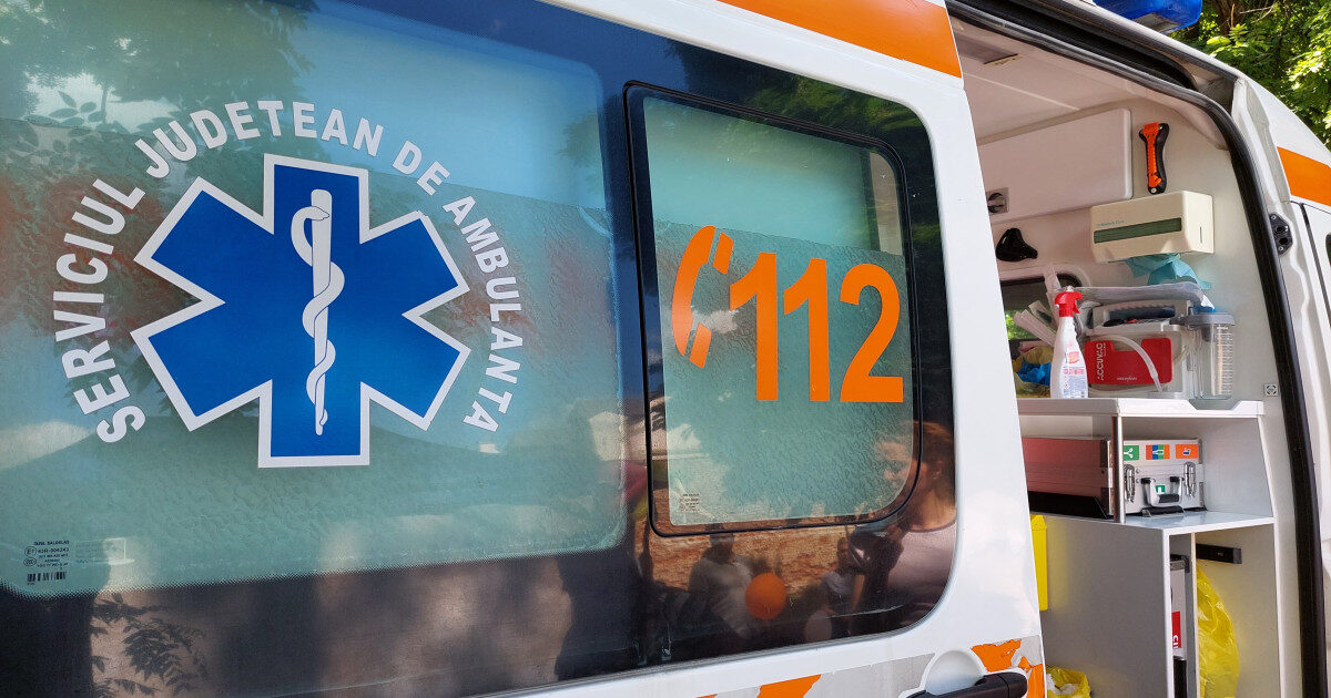 Accident grav în Buzău: Poliție vs. Camion, doi oameni, la spital
