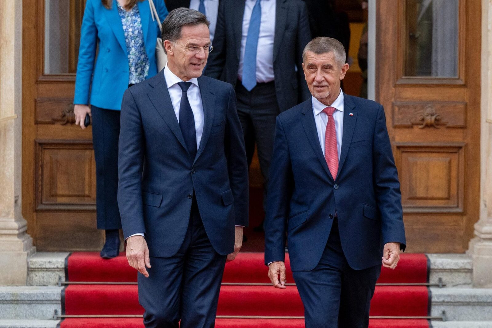 Babis, pus în fața NATO: Guvernul ceh taie din Apărare, dar promite respectarea angajamentelor