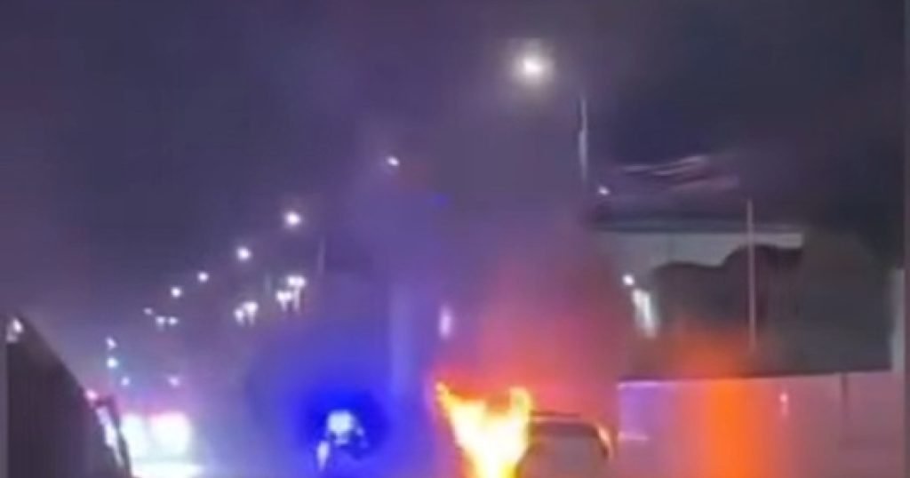O maşină de poliţie a luat foc în trafic. Sindicaliștii acuză că mentenanța e superficială și problemele sunt ignorate. Reacția IGPR