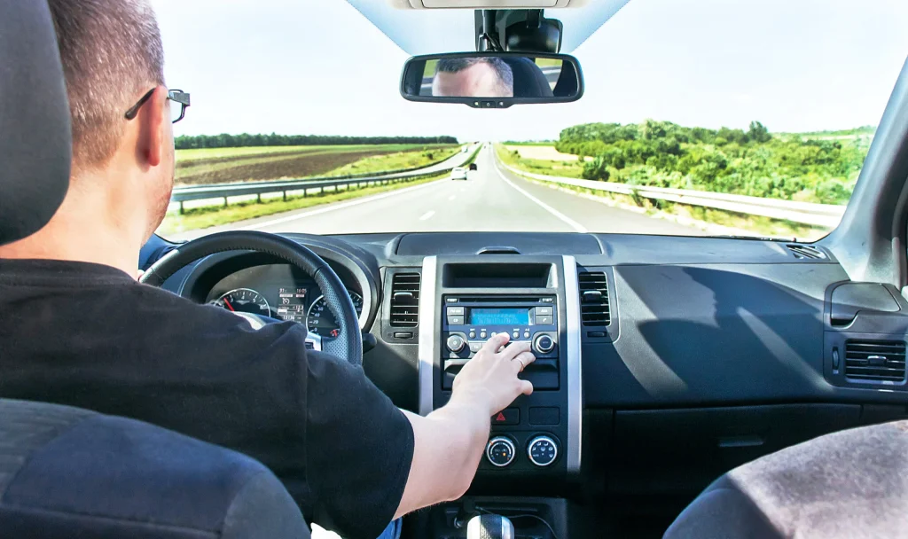 Răsturnare în trafic: România bagă radare pentru viteză medie. Cum scapi de amendă?