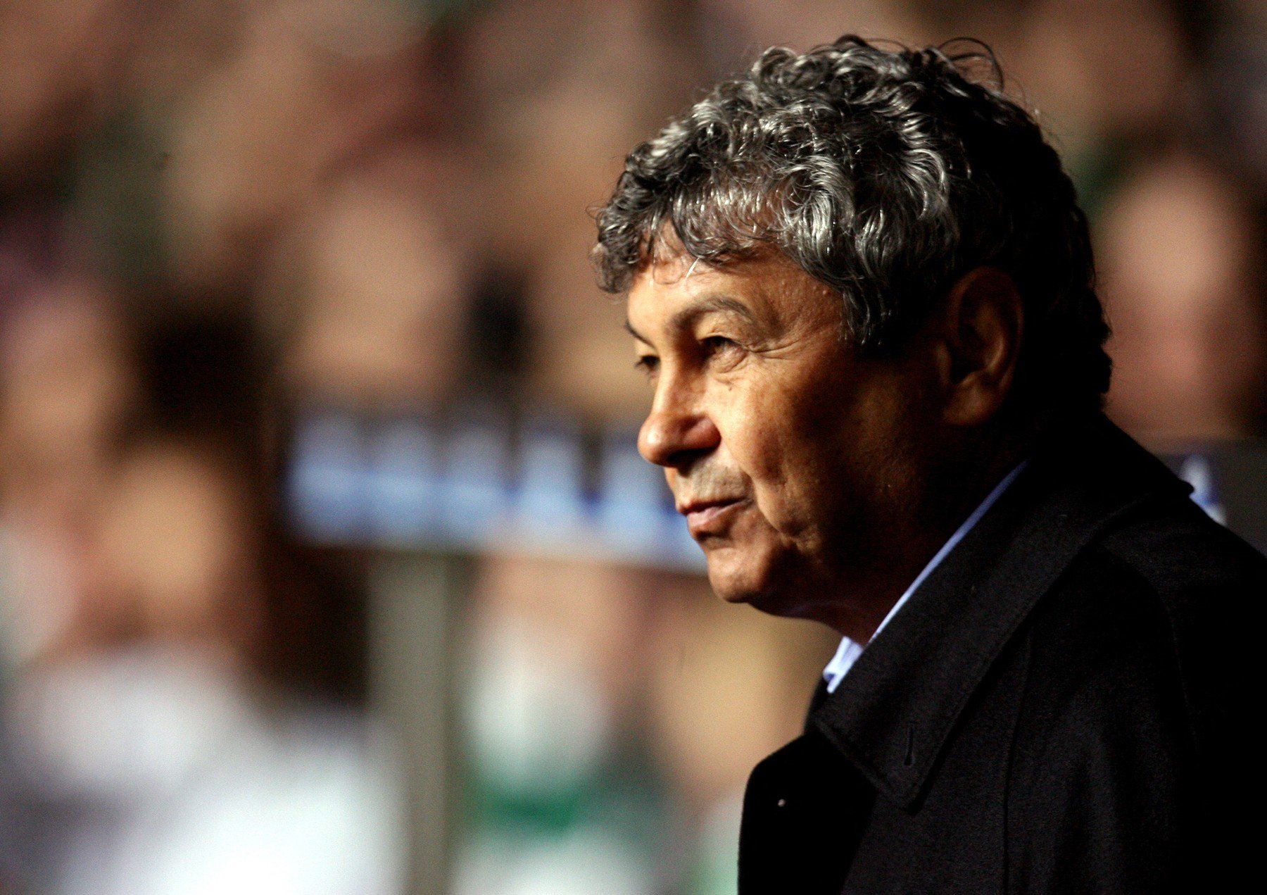 LEGENDARUL ANTRENOR MIRCEA Lucescu A MURIT Marți seară, lumea fotbalului românesc a fost zguduită de o veste tristă: antrenorul MIRCEA Lucescu, una dintre cele mai mari personalități ale sportului, a încetat din viață