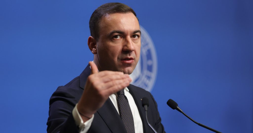 Ministrul Energiei, Bogdan Ivan, invitat la Digi24: Ce subiecte fierbinți va aborda?