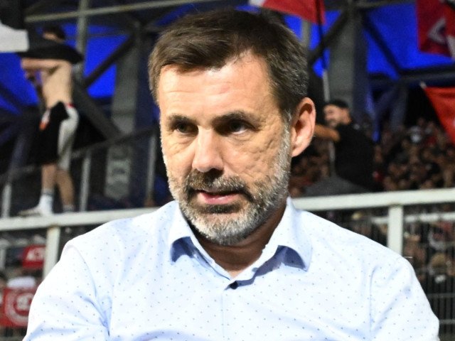 Un nou antrenor la Dinamo? Cine-l înlocuiește pe zeliko kopic în superliga?