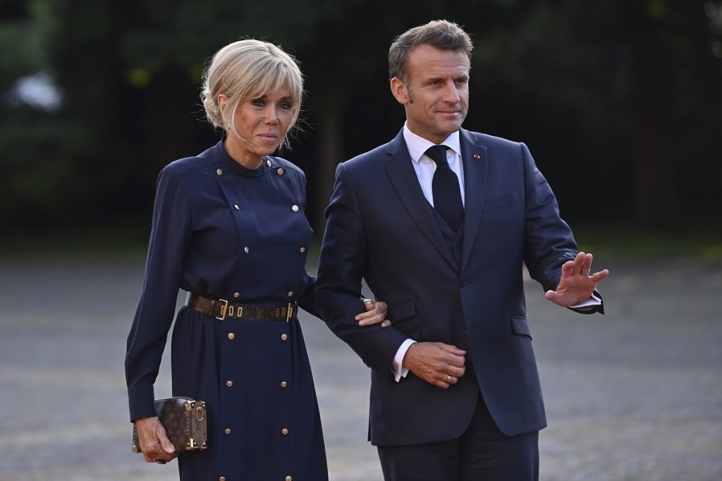 Președintele francez, Emmanuel Macron, a reacționat cu fermitate la comentariile „jignitoare” făcute de fostul președinte american, Donald Trump, în timpul unei întâlniri private