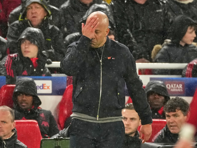 Englezii, furioși după Liverpool – PSG 0-2: Arne Slot, somat să demisioneze