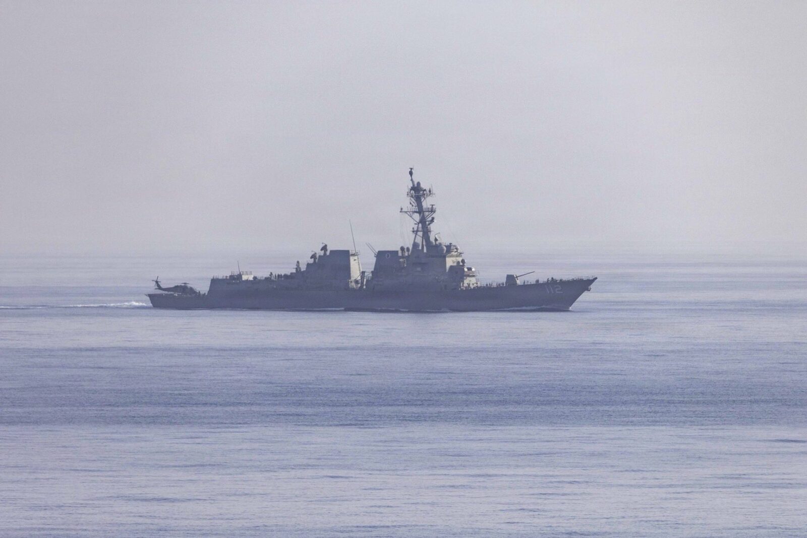 Iranul, control strict în Strâmtoarea Ormuz. Blochează America, ripostează Teheranul