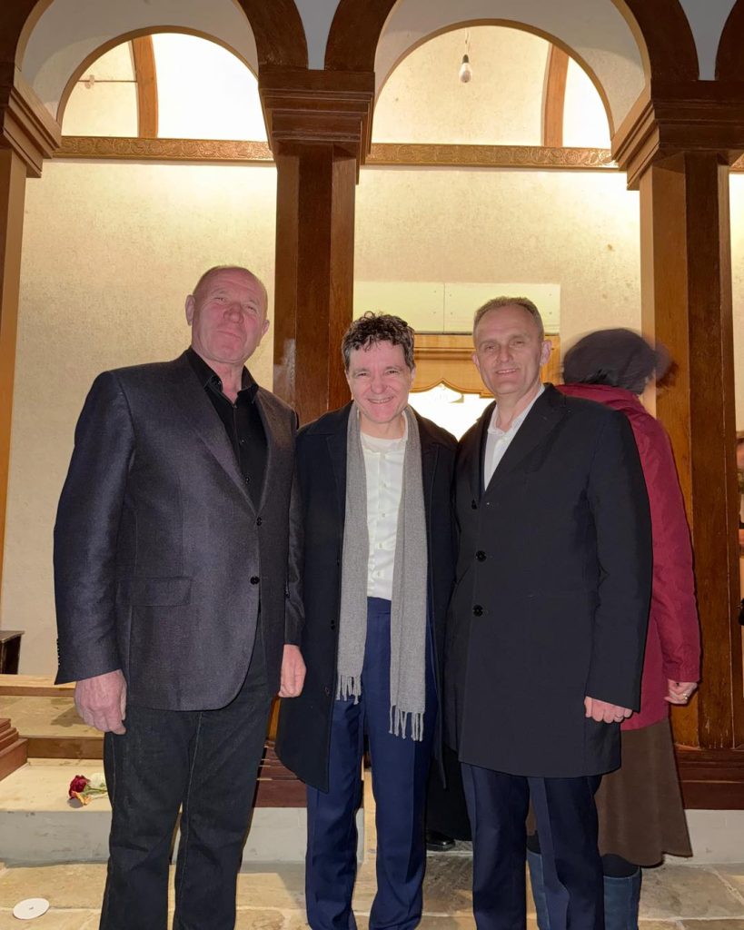 Nicuşor Dan, la Mănăstirea Cornu: Poze cu PSD-iştii din Prahova