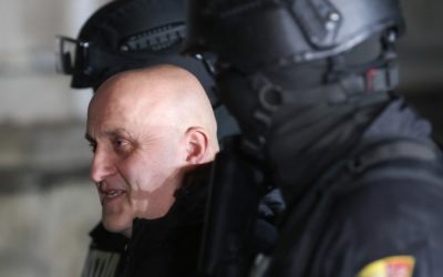 Potra rămâne după gratii, fiul și nepotul scapă de arest