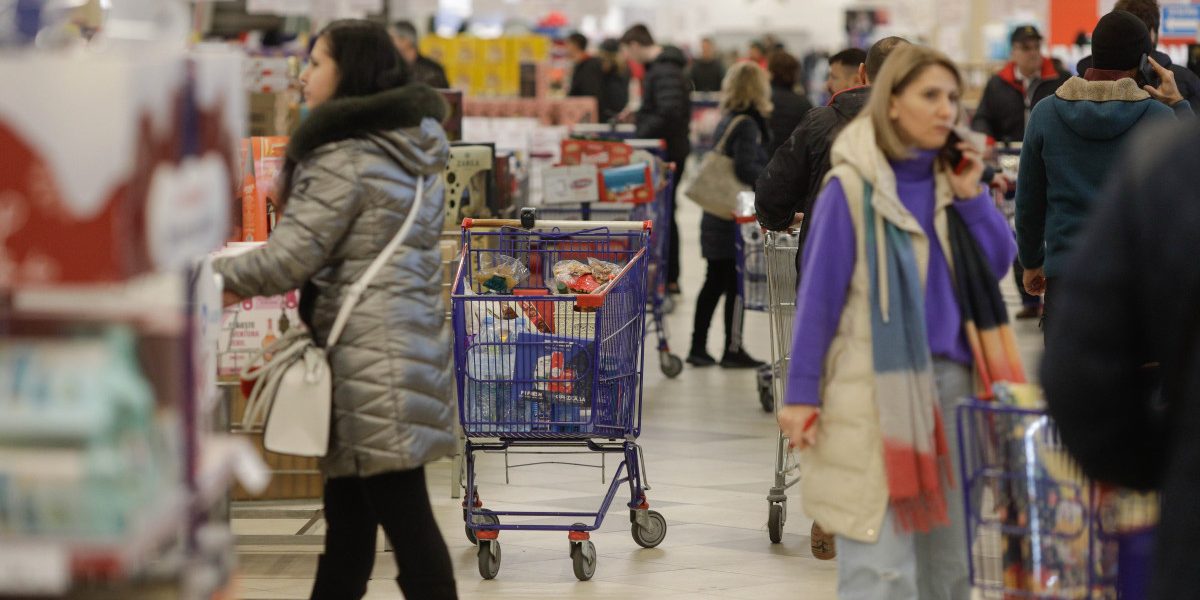 Programul magazinelor de Paște 2026: Zilele în care supermarketurile sunt închise. Singura locație deschisă duminică, 12 aprilie