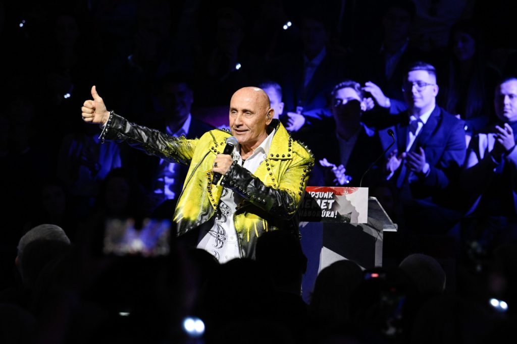 Pataky Attila, Kis Grófo, Curtis és Dér Heni