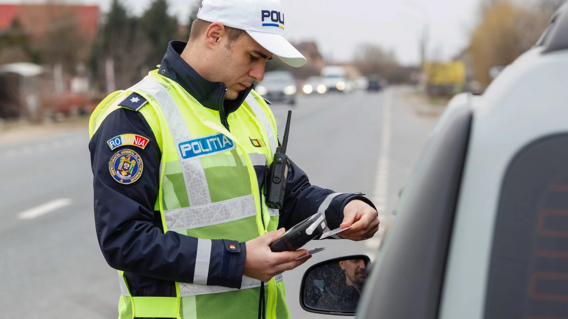 Noi REGULI pentru permise în 2026: Ce riscă șoferii cu actul expirat