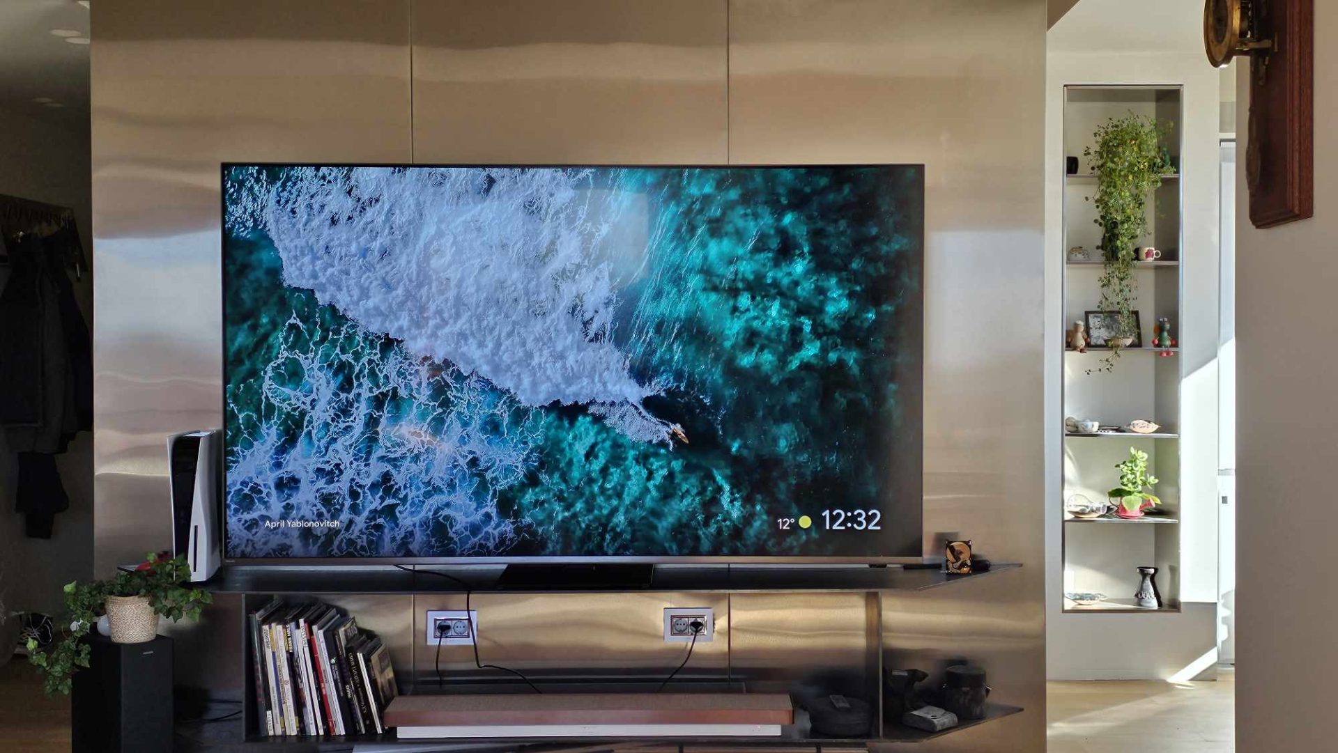 Elimină aplicațiile inutile de pe televizor pentru o experiență mai rapidă Multe persoane ignoră aplicațiile instalate pe Smart TV, dar o curățare regulată poate îmbunătăți semnificativ performanța televizorului
