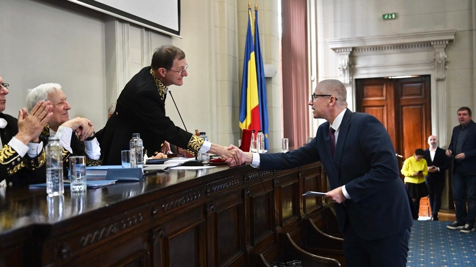 Ministrul Justiției, RADU Marinescu, acuzat de plagiat, a vorbit despre „rigoare științifică” la Academia Română București – Ministrul Justiției, RADU Marinescu, a susținut un discurs la Academia Română cu ocazia aniversării a 160 de ani de existență a instituției, potrivit unui comunicat al ministerului