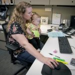 Revenire-la-locul-de-munca-din-concediu-de-maternitate-reguli-documente.jpg - JurnalUrban