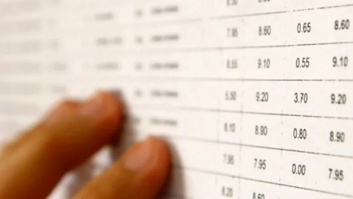Peste 40% dintre elevi, în pericol să pice Bacalaureatul după simulare Rezultatele simulării examenului de Bacalaureat, susținută recent, arată o situație îngrijorătoare în rândul elevilor
