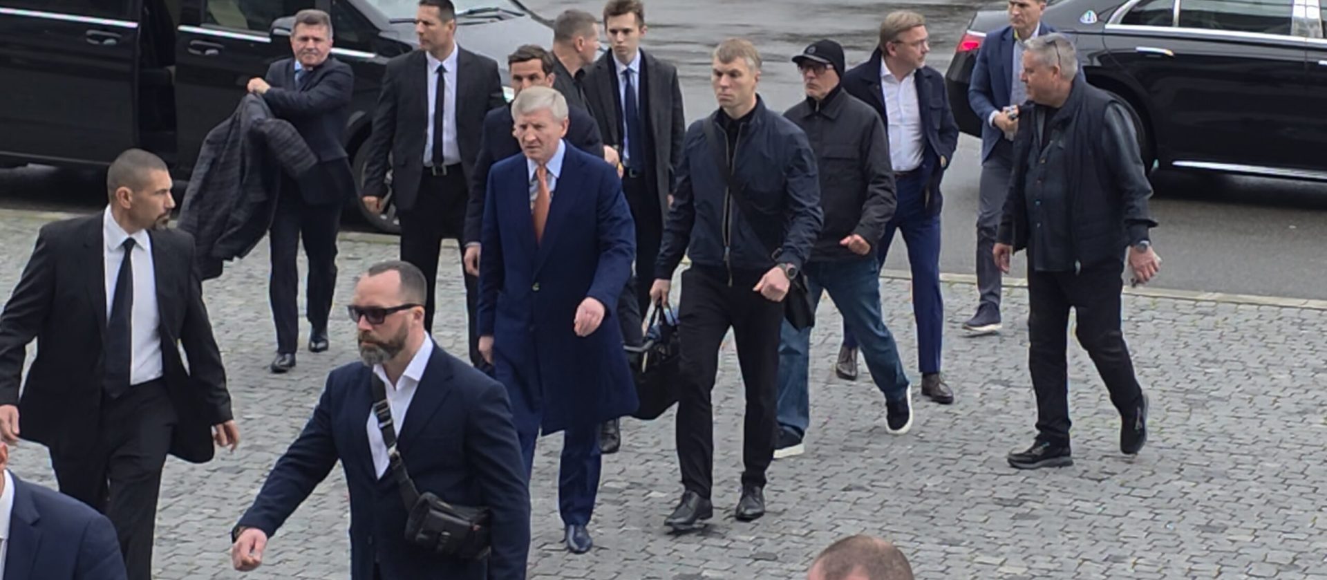 Rinat Ahmetov, unul dintre cei mai influenți oligarhi din Europa de Est, a fost prezent la București pentru a-și lua rămas bun de la Mircea Lucescu