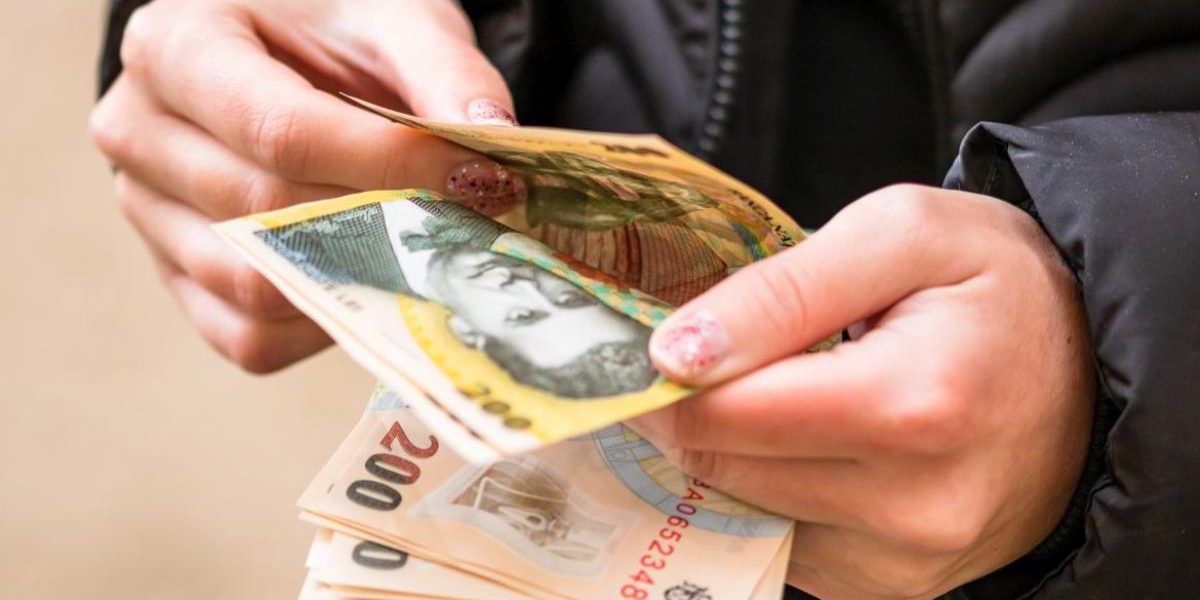 Romanii-care-primesc-ajutor-financiar-la-Paste-si-la-Craciun.-Conditiile-puse-de-stat-pentru-a-benef.jpeg - JurnalUrban