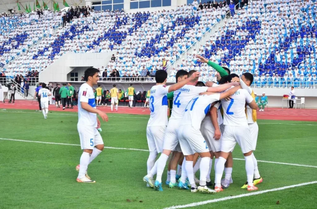 Echipa de fotbal din Turkmenistan, fondată de fostul dictator Gurbanguly Berdimuhamedow, domină categoric fotbalul intern, demonstrând o supremație greu de egalat