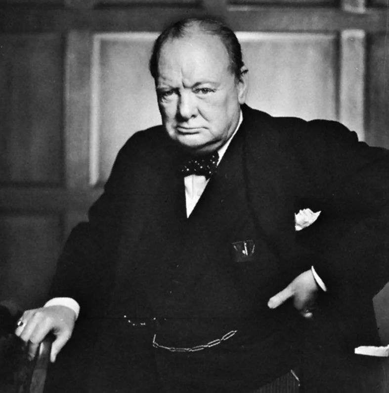 Winston Churchill: Ce primim ne ține-n viață, ce dăruim ne definește
