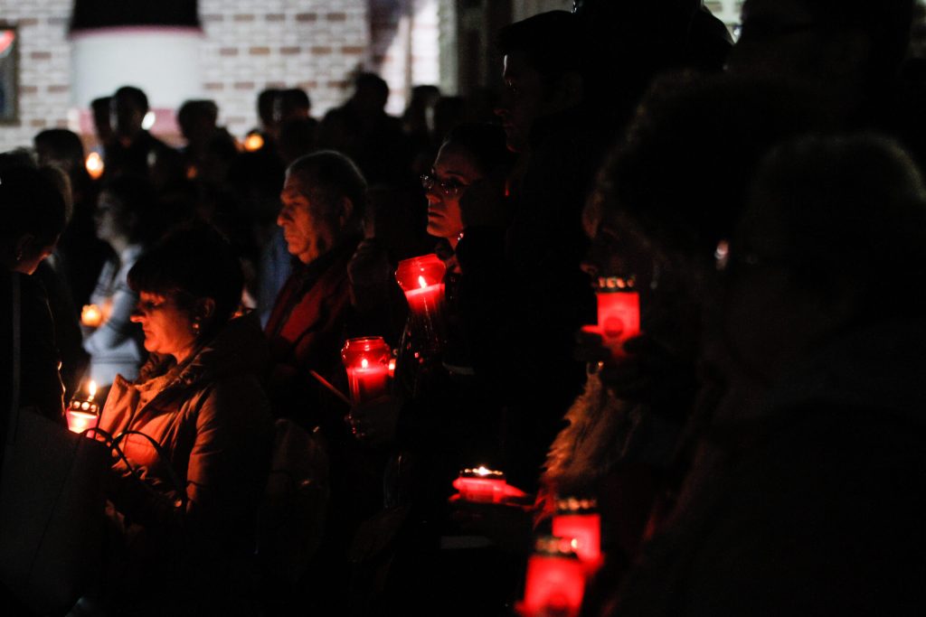 Câți români merg la slujba de Înviere? Sondaj exploziv în România!