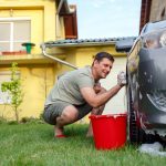 Amenzi-record de 4.000 lei pentru românii cu curți. Ce interdicții au?