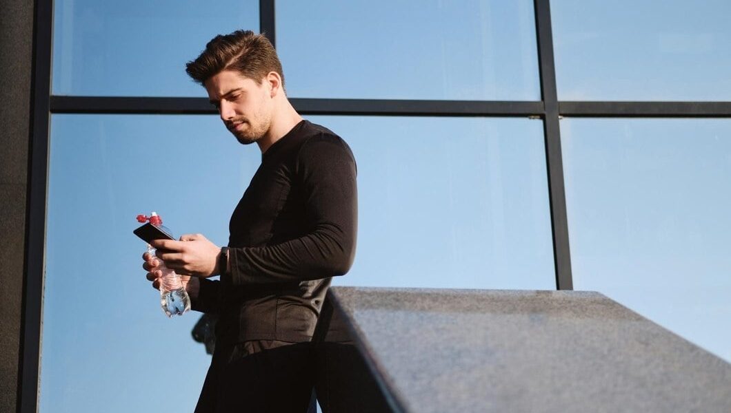 Cum își ocupă sportivii timpul liber în deplasări