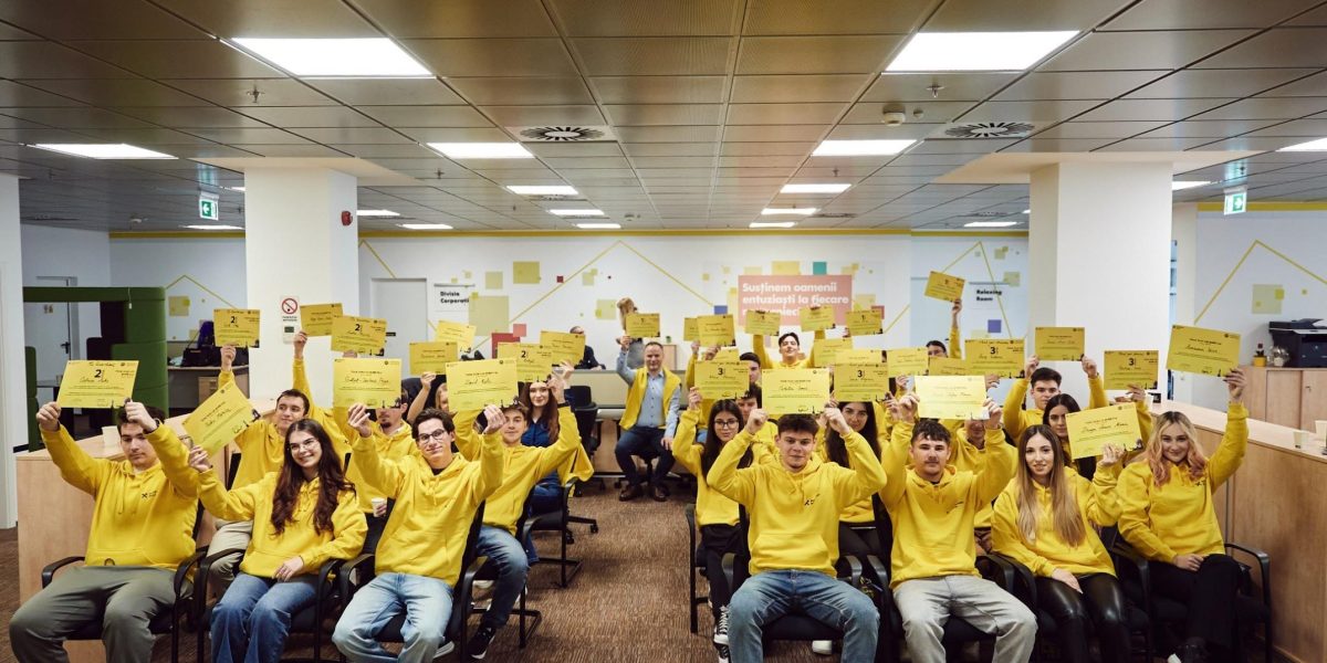 Studenții, viitori bancheri? Au triumfat la Think Tank Lab financiar!