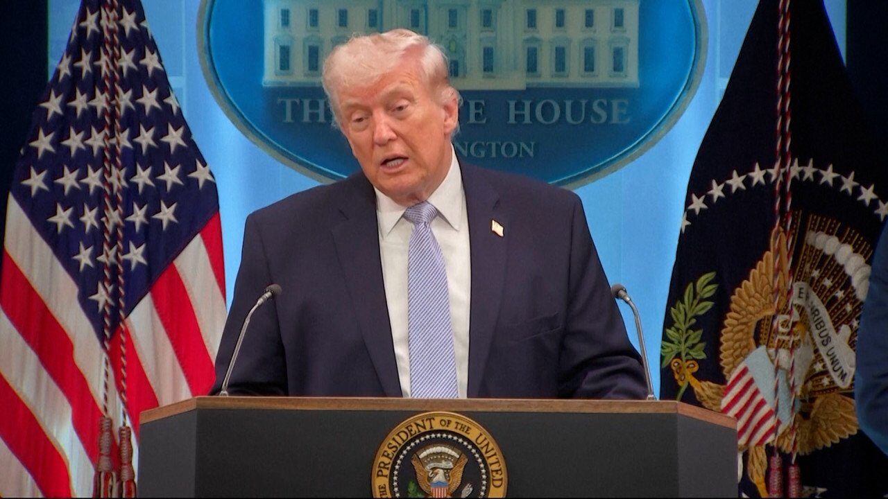 Teheranu’ râde de Trump: „Un președinte învins” după blocarea strâmtorii Ormuz