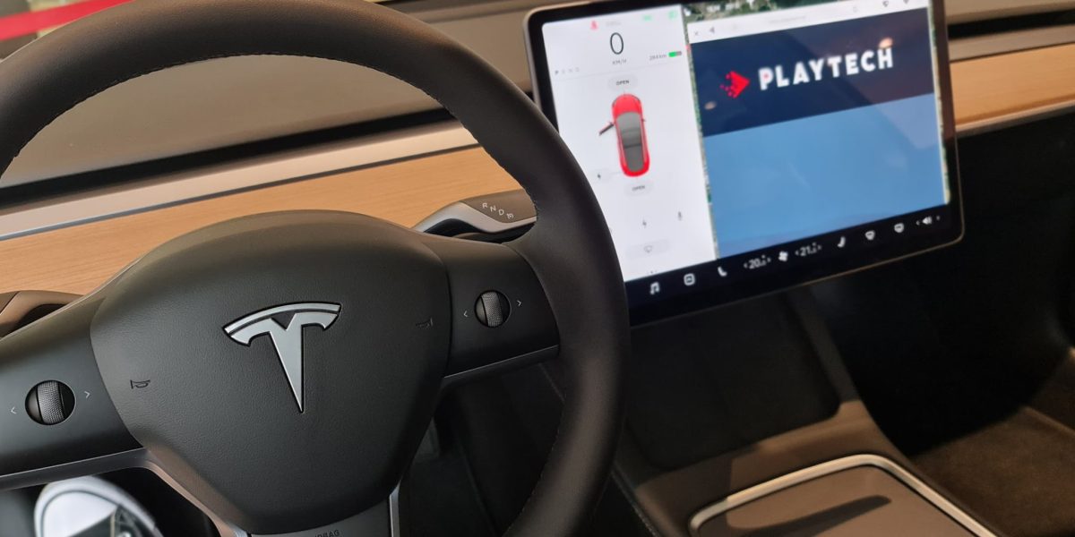 Tesla-2025-Playtech.jpg - JurnalUrban