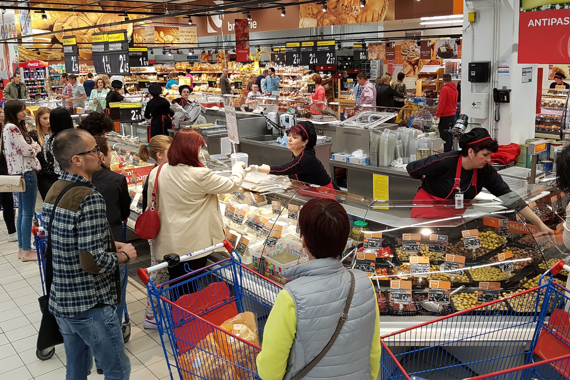 Avertisment dur de la Consiliul Concurenței: Anunțurile de scumpire pot fi ilegale București – Anunțurile publice privind intenția de a majora prețurile pot constitui o încălcare a legii concurenței, avertizează autoritatea competentă