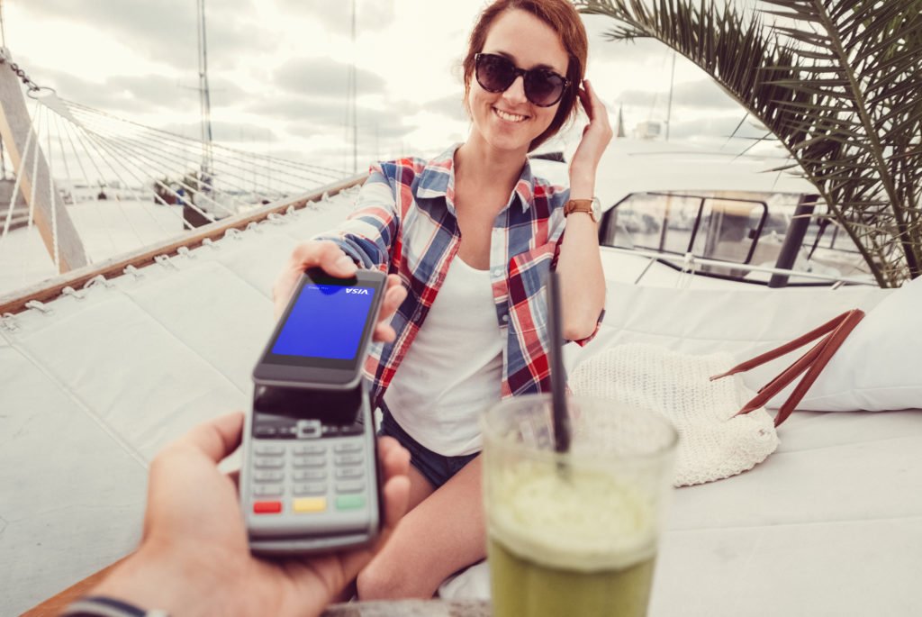Visa deschide calea cumpărăturilor bazate pe inteligența artificială pentru companii din întreaga lume Visa, gigantul plăților digitale, a lansat o nouă soluție numită „Intelligent Commerce Connect”