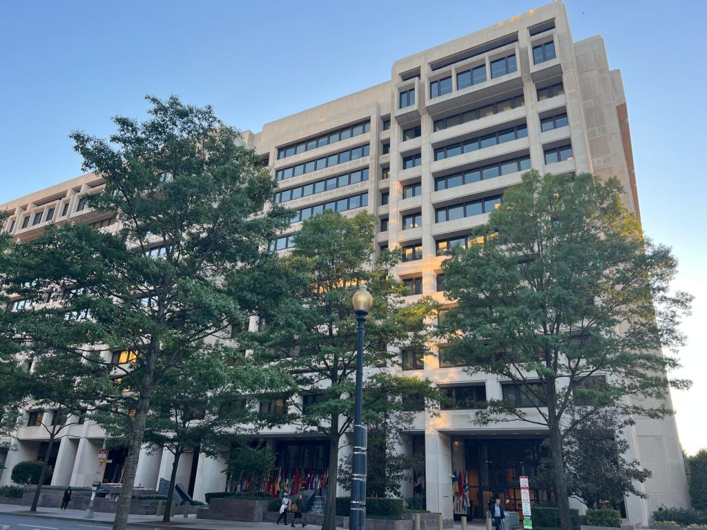 FMI, semnal de ALARMĂ: Recesiune globală la orizont, VEZI ce țări sunt în pericol