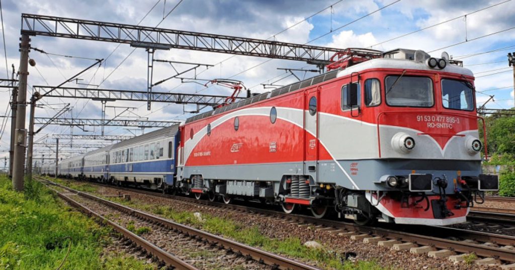 Circulația feroviară între Brașov și Sighișoara este blocată din cauza unui copac căzut Circulația trenurilor pe ruta Brașov – Sighișoara este complet întreruptă miercuri, din cauza unui incident nefericit