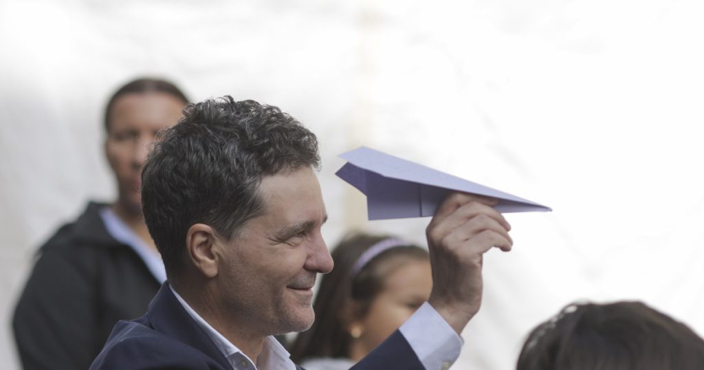 Nicușor Dan, despre copiii săi și TV: „Reguli clare”. Când se mută din chirie