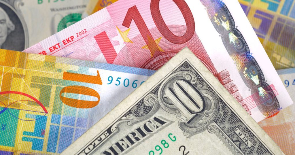 BNR dă tonul: Euro și francul, în picaj. Aurul, mai ieftin