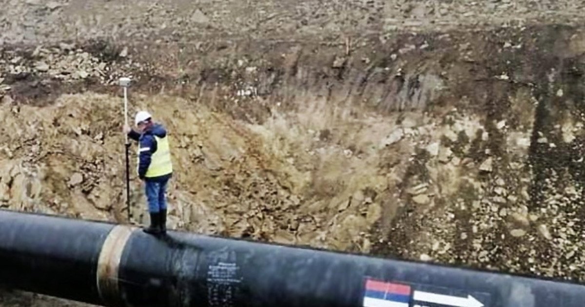 Un rucsac suspect, care conținea explozibili, a fost descoperit duminică în apropierea conductei de gaze Balkan Stream, în apropiere de localitatea Kanjiza din nordul SERBIEI, a anunțat președintele sârb, ALEKSANDAR VUCIC