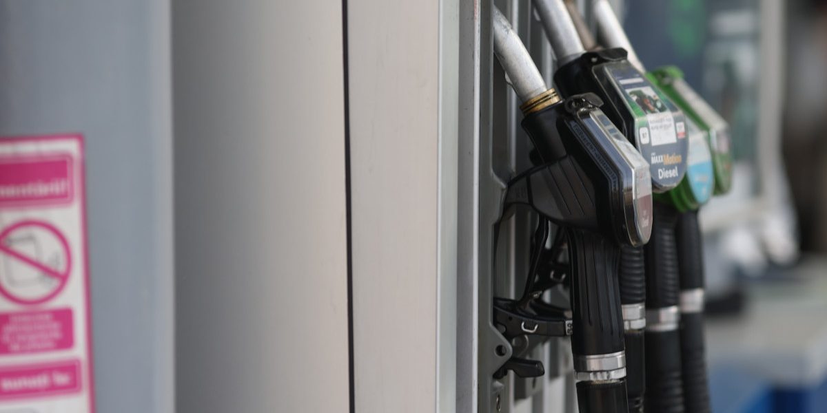 Anunțul ANAF: Amenzi și bunuri de 122.000 lei confiscate la benzinării după controale